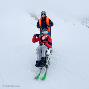 Xander helpt stichting Hollandheim met wintersportreis